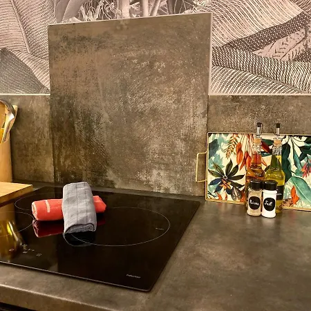 'le Loft' Jacuzzi Standing En Centre *